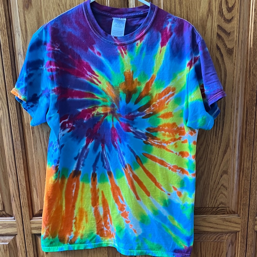 Gildan Tie-Dye Short Sleeve Tee in Blue, Orange, Green, Purple, Red